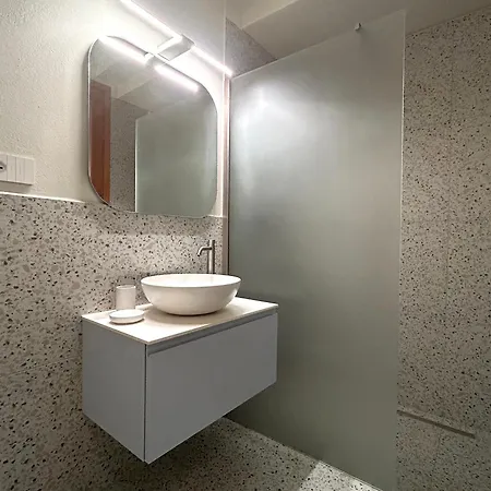 Nest With Private Garage Διαμέρισμα Blevio