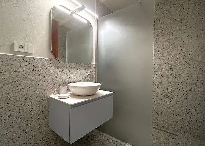 Nest With Private Garage Διαμέρισμα Blevio