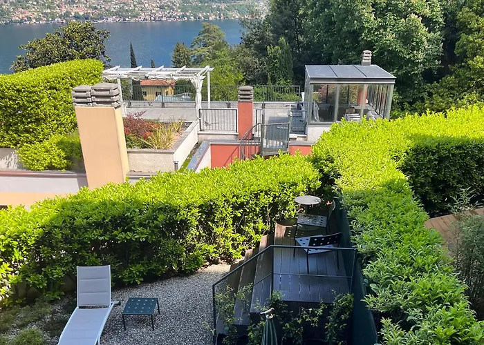 Nest With Private Garage Διαμέρισμα