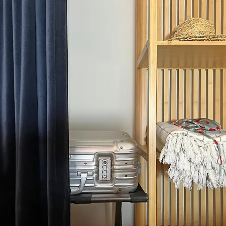Nest With Private Garage Appartement *
